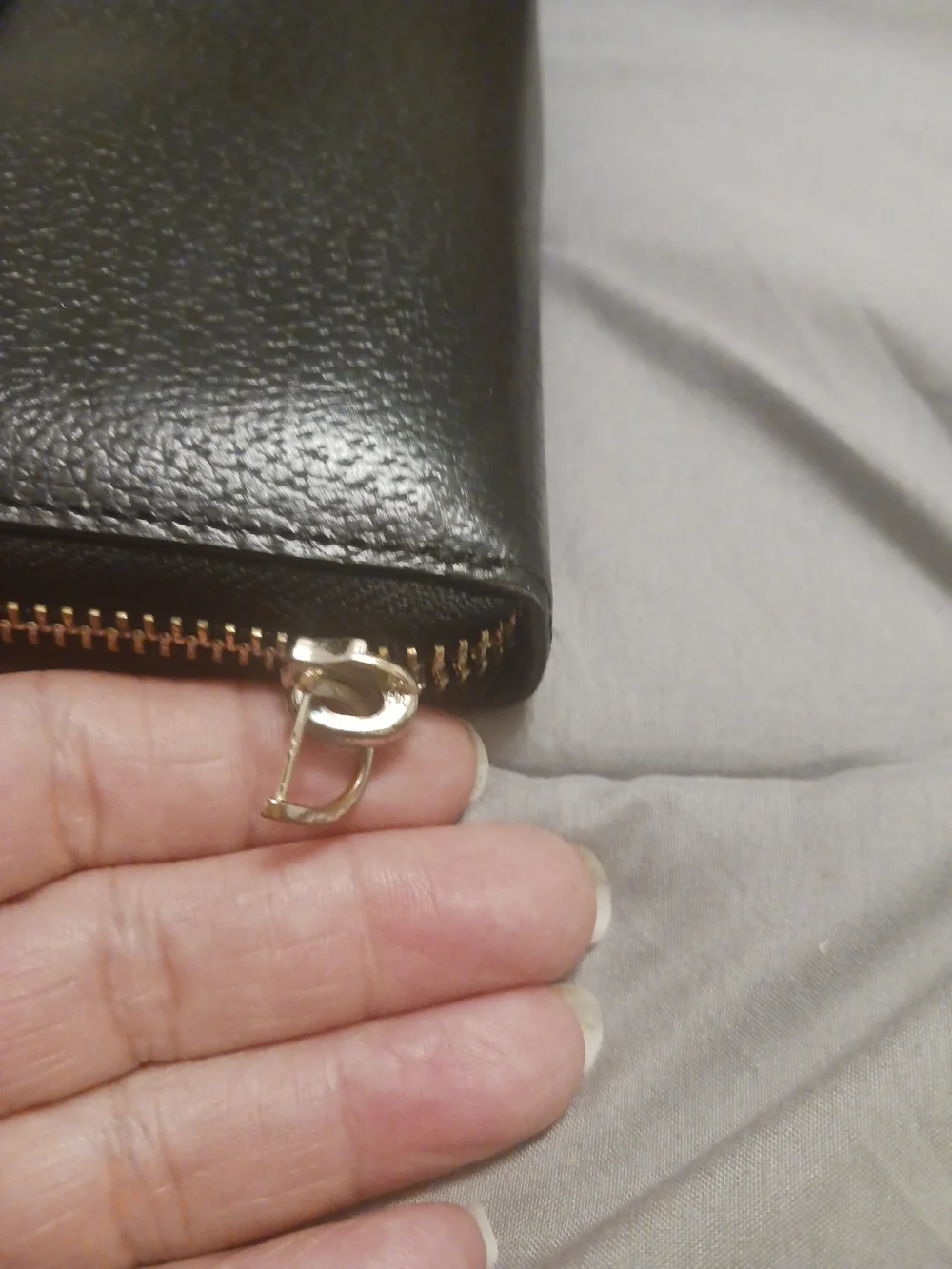 kate spade black pebbled leather zip wallet multiple pockets